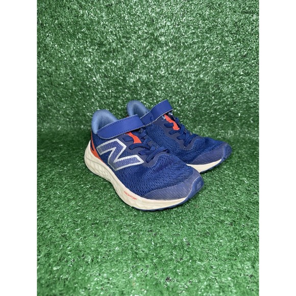 New Balance Arishi v4 Toddler Size 11C Blue Red Walking Shoes PreSchool Sneakers - Picture 2 of 9